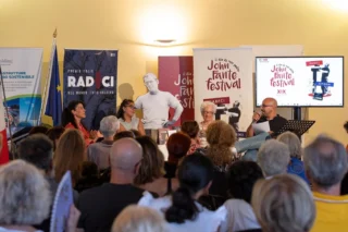 Scatti dal Talk “Donne in transito”
Con le autrici Matilde Tortora, Paola Migliacci, Virginia Spinelli, Francesca Cosentino, la giornalista Roberta Sibona e il giornalista Oscar Alfonso Innaurato.

#johnfantefest24

Ph. @josephdilellophotography