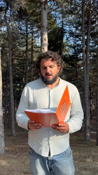 Abbiamo chiesto, che cos’è per loro John Fante, ai partecipanti del corso di scrittura “Fame di Polvere” della scuola Holden che si è concluso oggi al John Festival. 
E per voi cosa rappresenta John Fante? 

#johnfantefest24